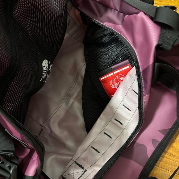 KAWS / The North Face Duffle Bag Pamplona Purple - Picture 2 of 5